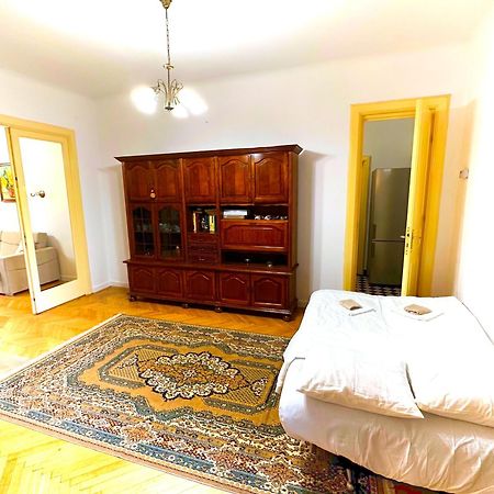 Ultracentral Apartment 4 Rooms - Old City Center -120 Square Meters - ブカレスト エクステリア 写真
